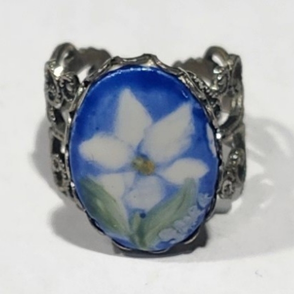 Vtg Silver Tone Filigree Blue Porcelain Flower Ring Open Back - Picture 1 of 4